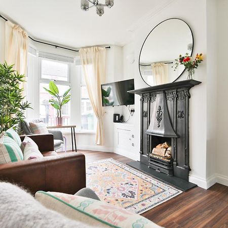 Fresh Cardiff Bay 2 Bedroom House- 3 Tv'S ภายนอก รูปภาพ