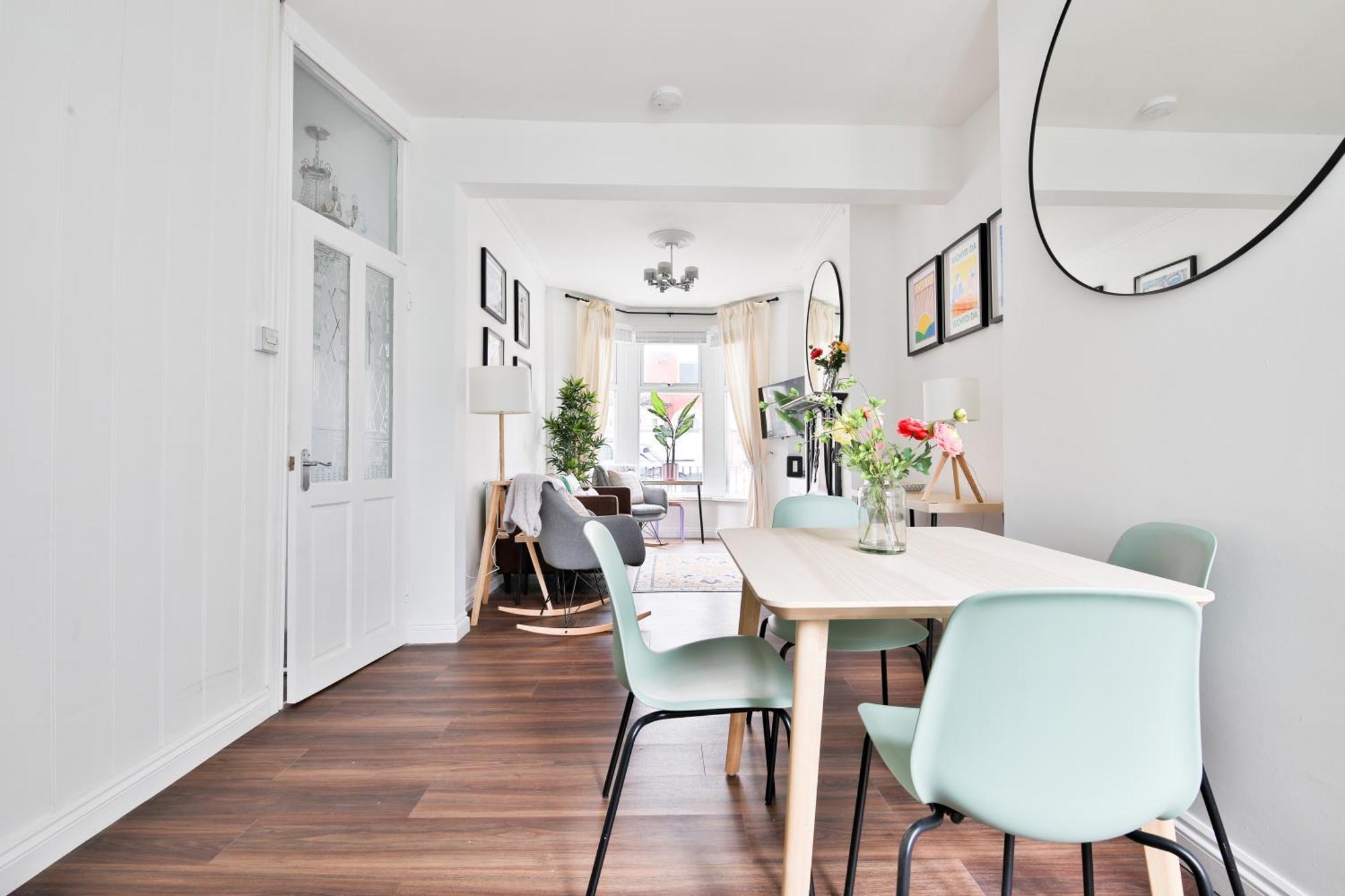 Fresh Cardiff Bay 2 Bedroom House- 3 Tv'S ภายนอก รูปภาพ