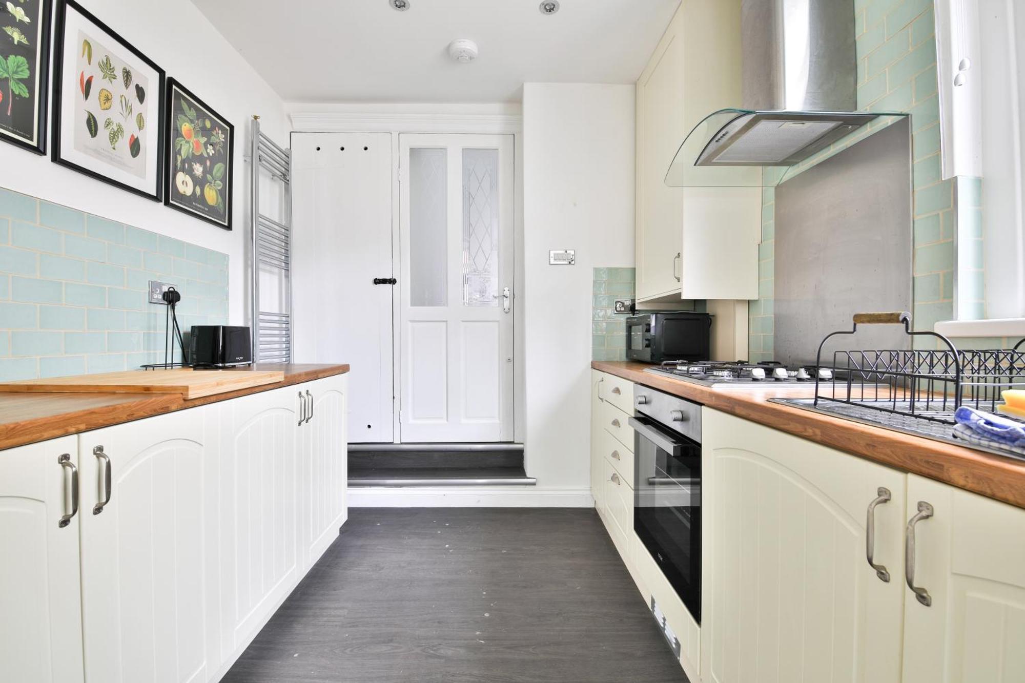 Fresh Cardiff Bay 2 Bedroom House- 3 Tv'S ภายนอก รูปภาพ